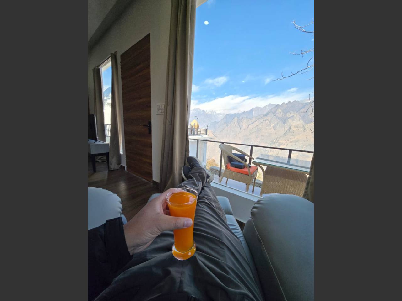 premium resort in auli